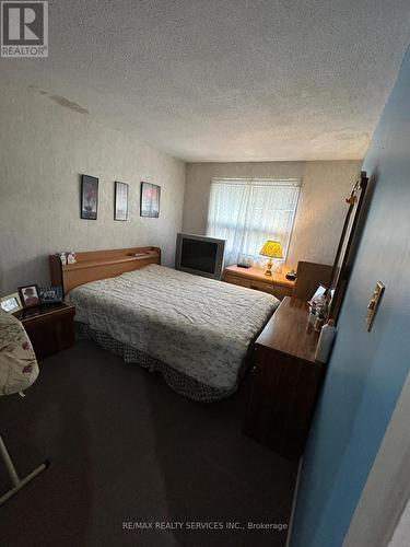 6 Greene Drive, Brampton, ON - Indoor Photo Showing Bedroom