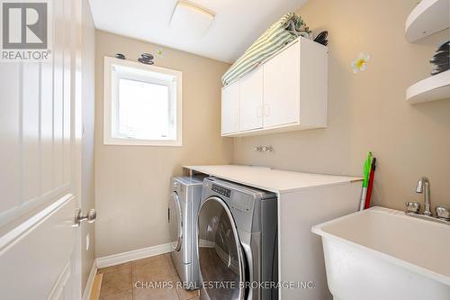 542 Isaiah Crescent, Kitchener, ON - Indoor Photo Showing Laundry Room