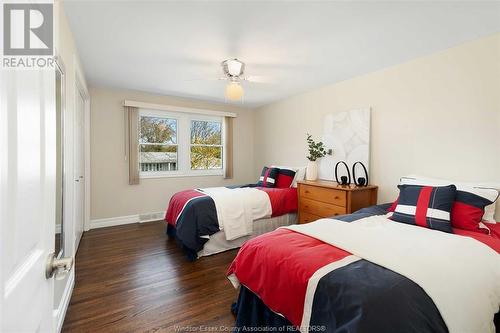 2465 Curry Avenue, Windsor, ON - Indoor Photo Showing Bedroom
