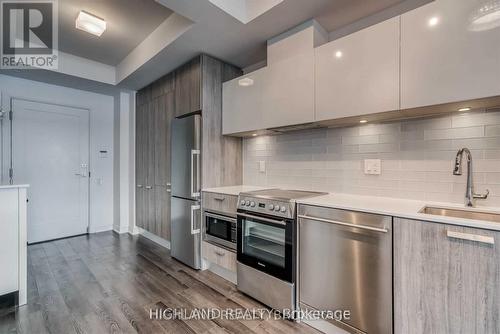3007 - 50 Charles Street E, Toronto, ON - Indoor Photo Showing Kitchen With Upgraded Kitchen
