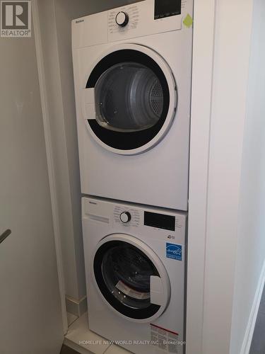 105 - 36 Forest Manor Road, Toronto, ON - Indoor Photo Showing Laundry Room