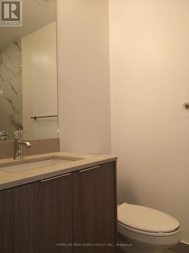 105 - 36 Forest Manor Road, Toronto, ON - Indoor Photo Showing Bathroom