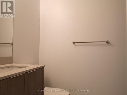 105 - 36 Forest Manor Road, Toronto, ON - Indoor Photo Showing Bathroom
