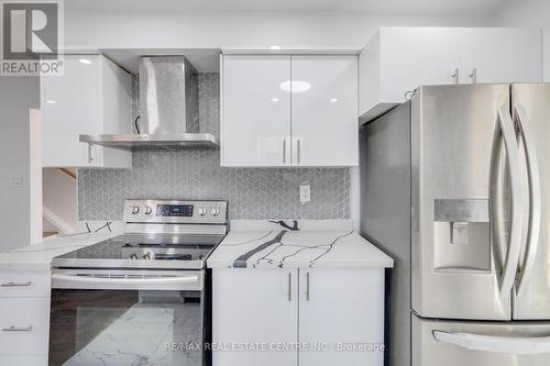 50 Budworth Drive, Toronto, ON - Indoor Photo Showing Kitchen