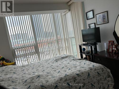608 - 100 Promenade Circle, Vaughan, ON - Indoor Photo Showing Bedroom