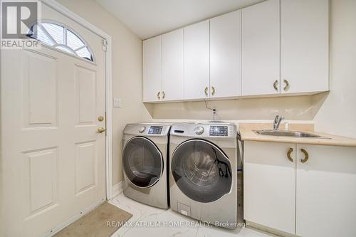 5261 Charnwood Crescent, Mississauga, ON - Indoor Photo Showing Laundry Room