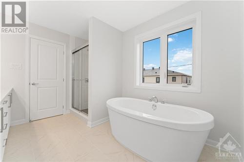 841 Cappamore Drive, Ottawa, ON - Indoor Photo Showing Bathroom