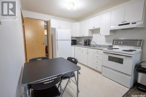 3105 5Th Avenue E, Prince Albert, SK - Indoor Photo Showing Kitchen