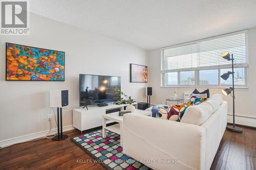 902 - 365 Geneva Street, St. Catharines, ON - Indoor Photo Showing Living Room