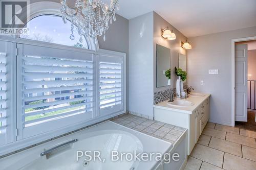10A - 270 Morrison Road, Kitchener, ON - Indoor Photo Showing Bathroom