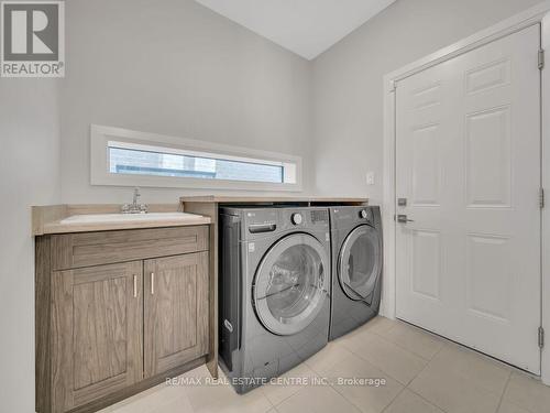 30 Ridgemount Street, Kitchener, ON - Indoor Photo Showing Laundry Room
