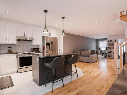 Overall view - 7865 Rue Des Quatre-Vents, Laval (Duvernay), QC - Indoor Photo Showing Kitchen With Upgraded Kitchen