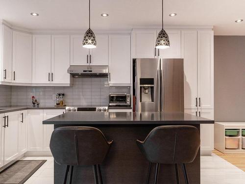 Kitchen - 7865 Rue Des Quatre-Vents, Laval (Duvernay), QC - Indoor Photo Showing Kitchen With Upgraded Kitchen