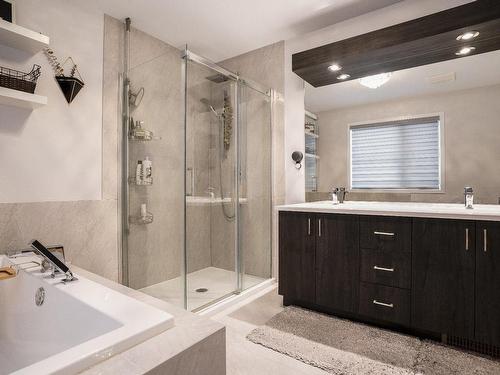 Ensuite bathroom - 7865 Rue Des Quatre-Vents, Laval (Duvernay), QC - Indoor Photo Showing Bathroom