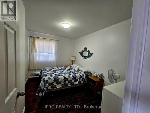 789 Cedar Glen Road, Kawartha Lakes, ON - Indoor Photo Showing Bedroom