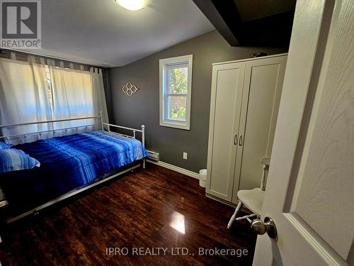 789 Cedar Glen Road, Kawartha Lakes, ON - Indoor Photo Showing Bedroom