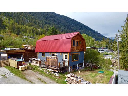 665 Gagne Road, Nelson, BC - Outdoor