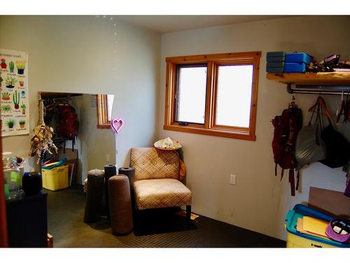 665 Gagne Road, Nelson, BC - Indoor Photo Showing Bedroom