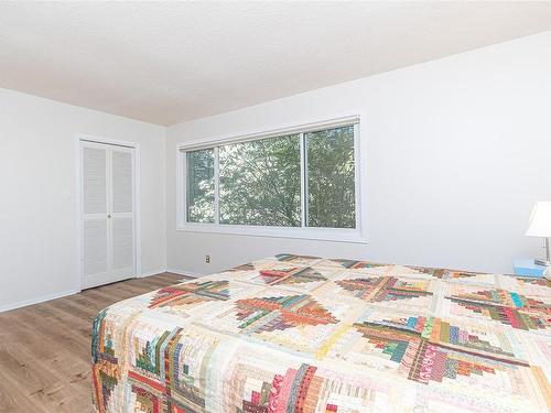 6479 Old West Saanich Rd, Central Saanich, BC - Indoor Photo Showing Bedroom