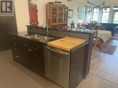 333 Longspoon Drive Unit# 9, Vernon, BC - Indoor Photo Showing Kitchen With Double Sink