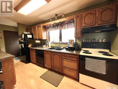 515 Main Street, Turtleford, SK - Indoor Photo Showing Kitchen With Double Sink