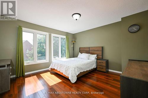 128 Edgewater Drive, Hamilton, ON - Indoor Photo Showing Bedroom