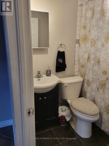 15 Brown Street, Belleville, ON - Indoor Photo Showing Bathroom