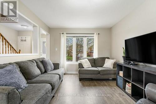 4326 Arejay Avenue, Lincoln, ON - Indoor Photo Showing Living Room