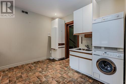 15 River Bluff Path, Guelph/Eramosa, ON - Indoor Photo Showing Laundry Room