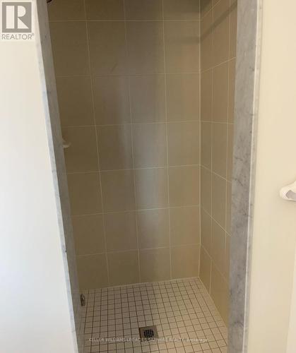 121 Palace Street, Thorold, ON - Indoor Photo Showing Bathroom