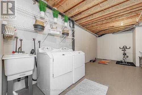 23 - 20 Isherwood Avenue, Cambridge, ON - Indoor Photo Showing Laundry Room