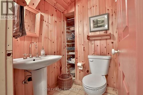 1034 Canning Heights Road, Minden Hills, ON - Indoor Photo Showing Bathroom