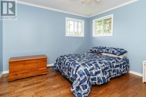27 John Street, Burk'S Falls, ON - Indoor Photo Showing Bedroom