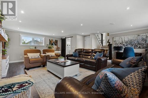 6982 Wellington 7 Road, Mapleton, ON - Indoor Photo Showing Living Room