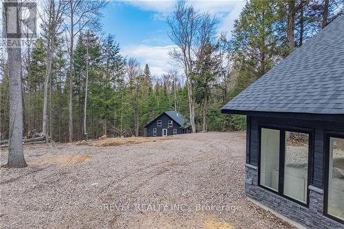 1814 Riding Ranch Road, South River, ON - Outdoor