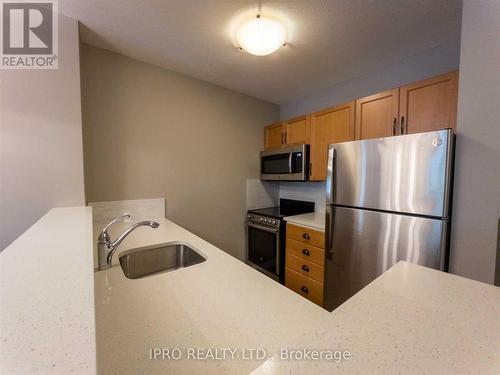 228/230 - 156 Jozo Weider Boulevard E, Blue Mountains, ON - Indoor Photo Showing Kitchen