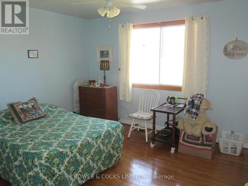 24 Hemlock Street, Highlands East, ON - Indoor Photo Showing Bedroom