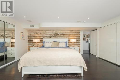 1 Terry Court, Halton Hills, ON - Indoor Photo Showing Bedroom