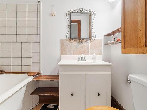 Bathroom - 3473  - 3477 Rue Adam, Montréal (Mercier/Hochelaga-Maisonneuve), QC - Indoor Photo Showing Bathroom