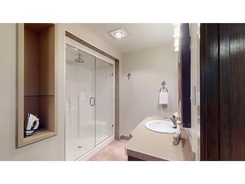 616 D - 600 Bighorn Boulevard, Radium Hot Springs, BC - Indoor Photo Showing Bathroom