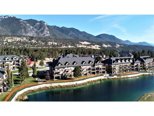 616 D - 600 Bighorn Boulevard, Radium Hot Springs, BC - Outdoor With Body Of Water With View