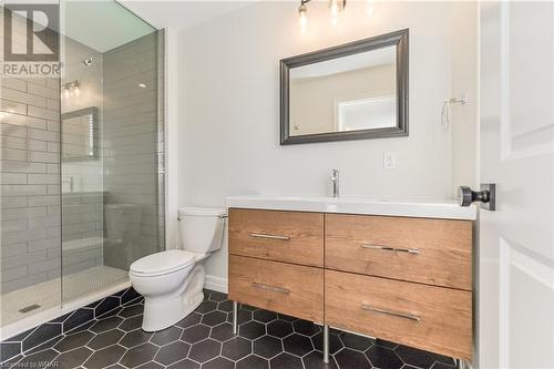 297 Hill Street E, Fergus, ON - Indoor Photo Showing Bathroom