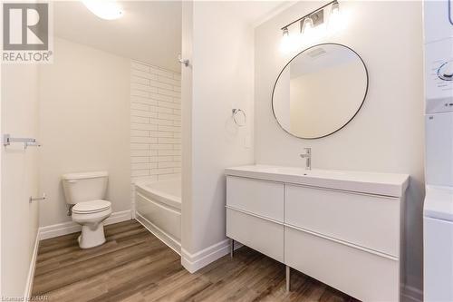 297 Hill Street E, Fergus, ON - Indoor Photo Showing Bathroom