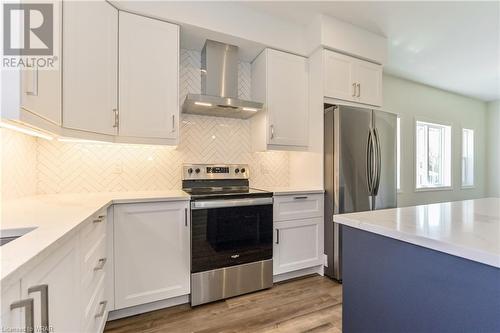 297 Hill Street E, Fergus, ON - Indoor Photo Showing Kitchen With Upgraded Kitchen