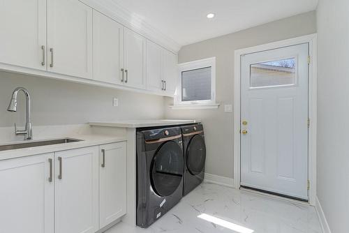 833 Calder Road, Mississauga, ON - Indoor Photo Showing Laundry Room