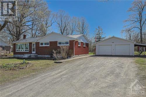 11 Bay Road, Lombardy, ON - Outdoor