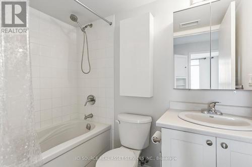 707 - 812 Lansdowne Avenue, Toronto, ON - Indoor Photo Showing Bathroom