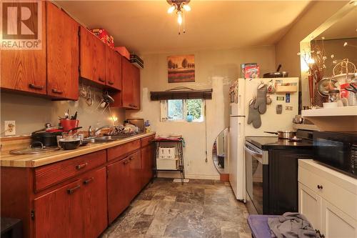 13 Sellwood, Greater Sudbury, ON - Indoor Photo Showing Kitchen With Double Sink