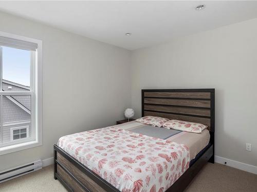 3-3120 Washington Ave, Victoria, BC - Indoor Photo Showing Bedroom