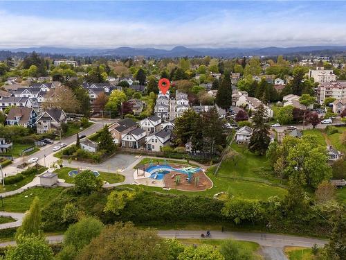 3-3120 Washington Ave, Victoria, BC - Outdoor With View
